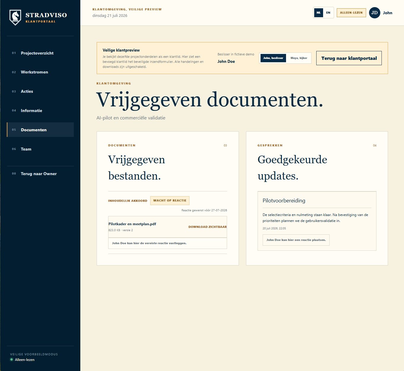 Stradviso klantportaal met vrijgegeven documenten en goedgekeurde updates.